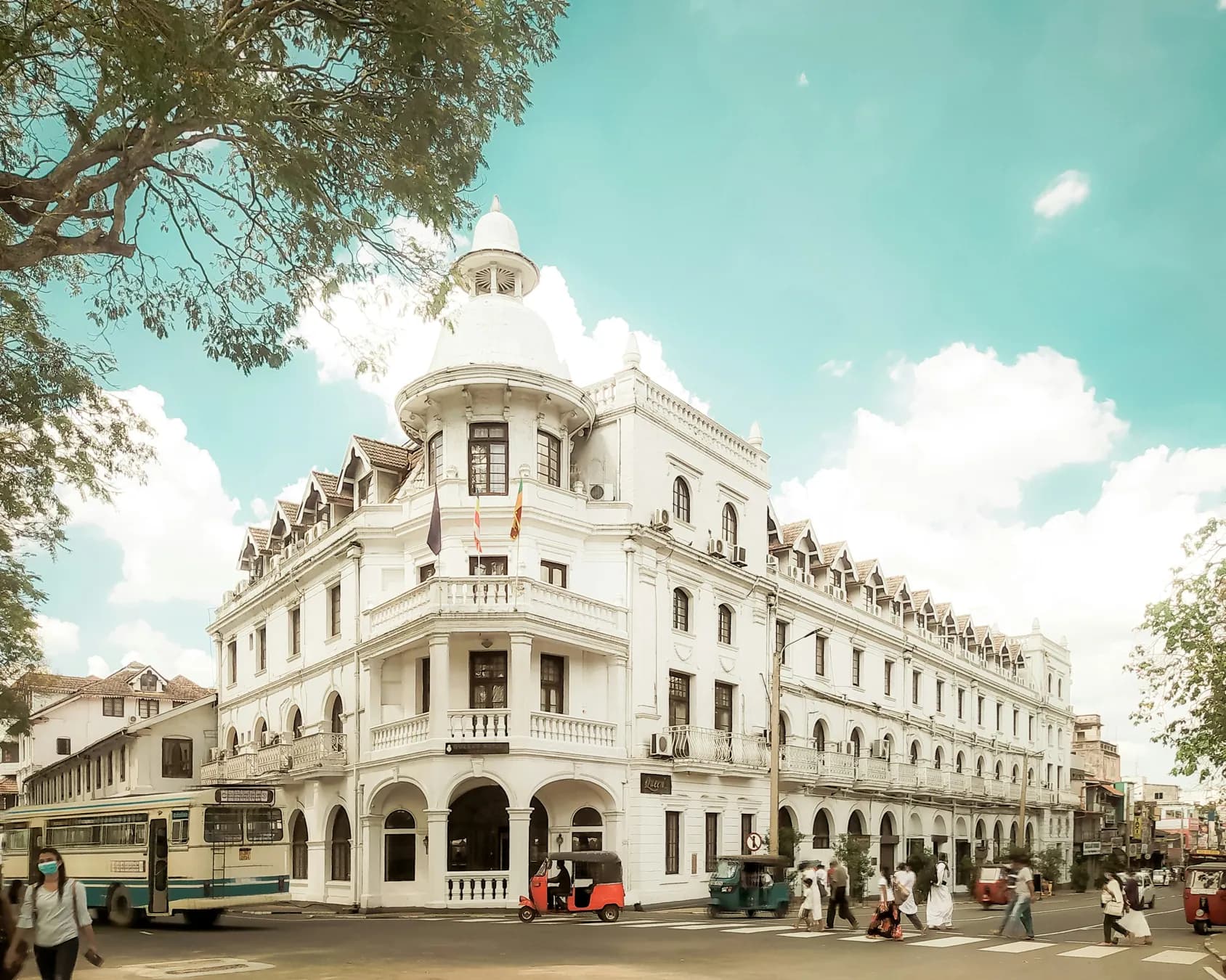 Kandy & Temple of the Sacred Tooth Relic